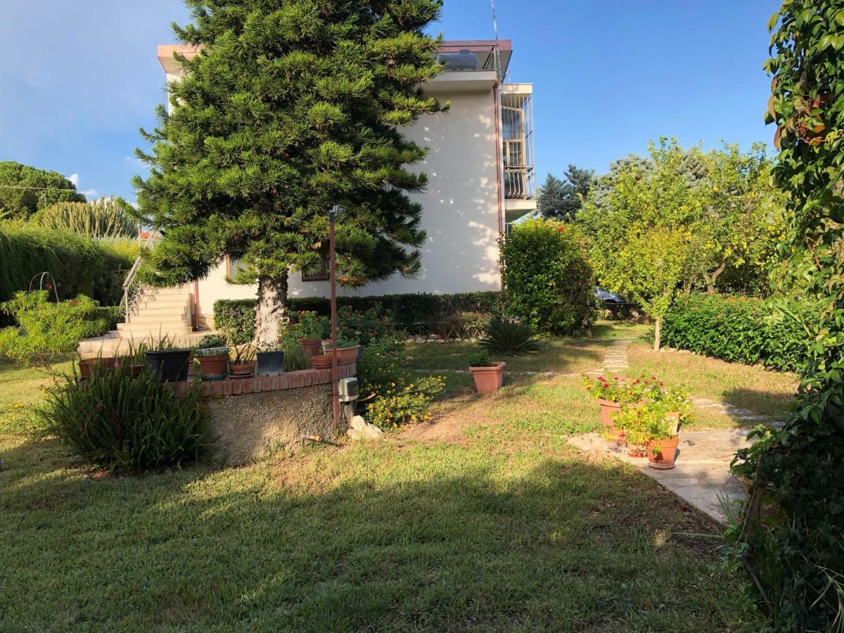 La Maison De Daniele Et Maria Appartement Fontane Bianche Buitenkant foto